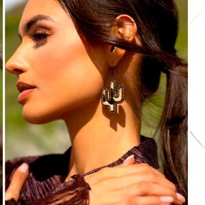 🌵🐄🌵 “WESTERN WORTH” BRASS CACTUS COW ANIMAL PRINT EARRINGS - PAPARAZZI❗️🌵🐄🌵